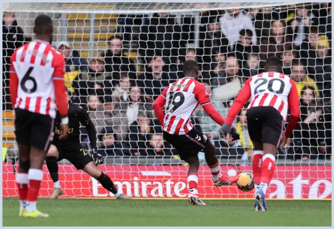 FA Cup Key Moments: Sunderland's Cool Heads Prevail as Oxford Falls in Penalty Thriller